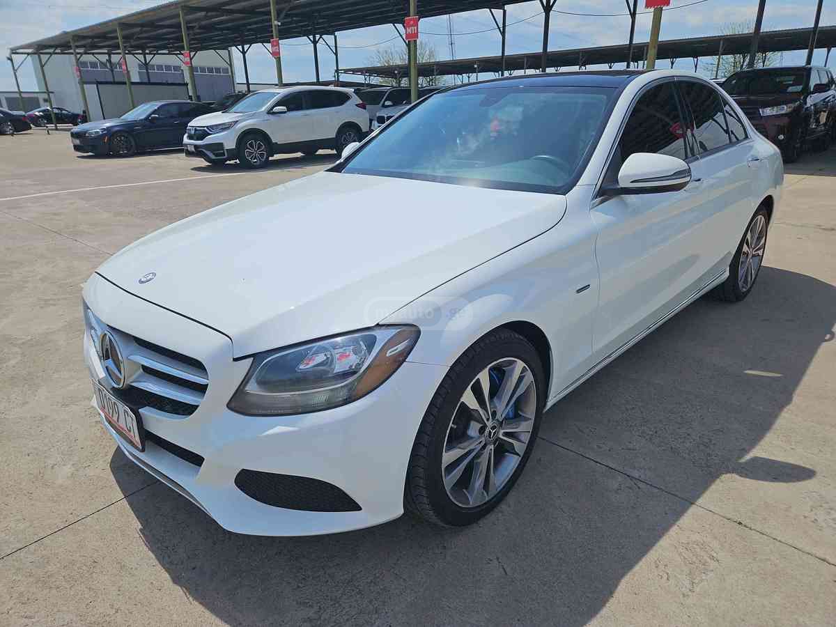 Mercedes-Benz C 350 - фото 1