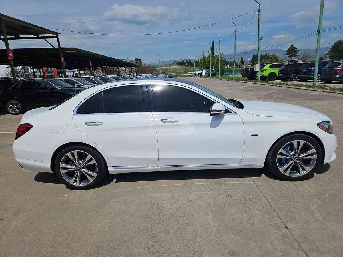 Mercedes-Benz C 350 - фото 4