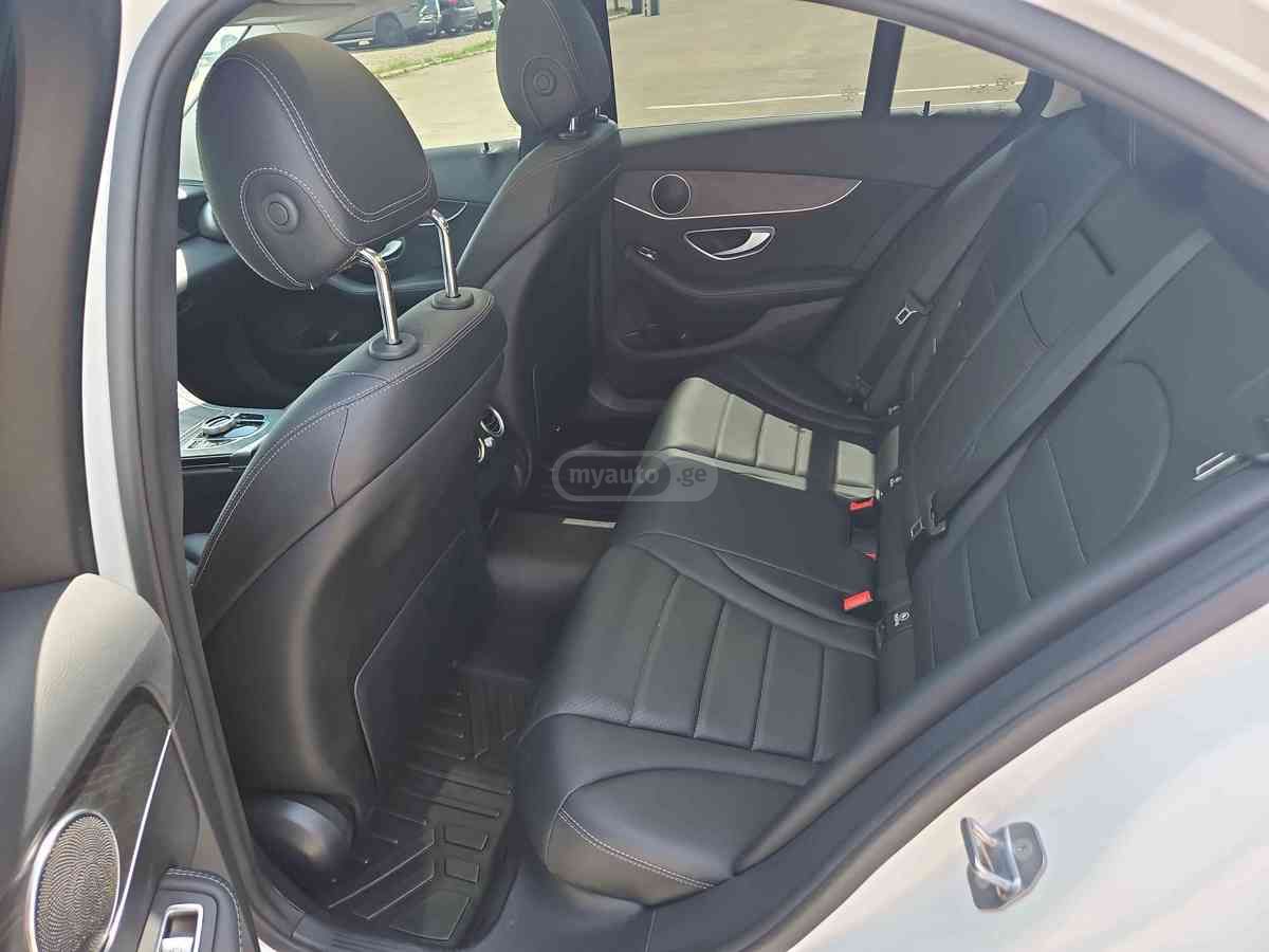 Mercedes-Benz C 350 - фото 9