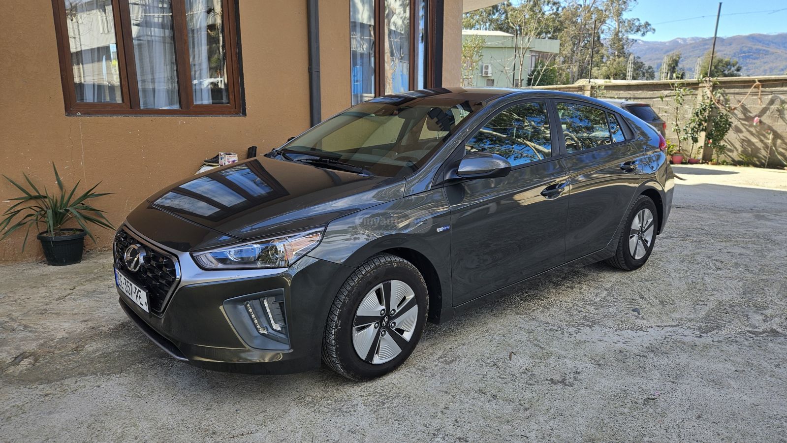 Hyundai Ioniq - фото 12