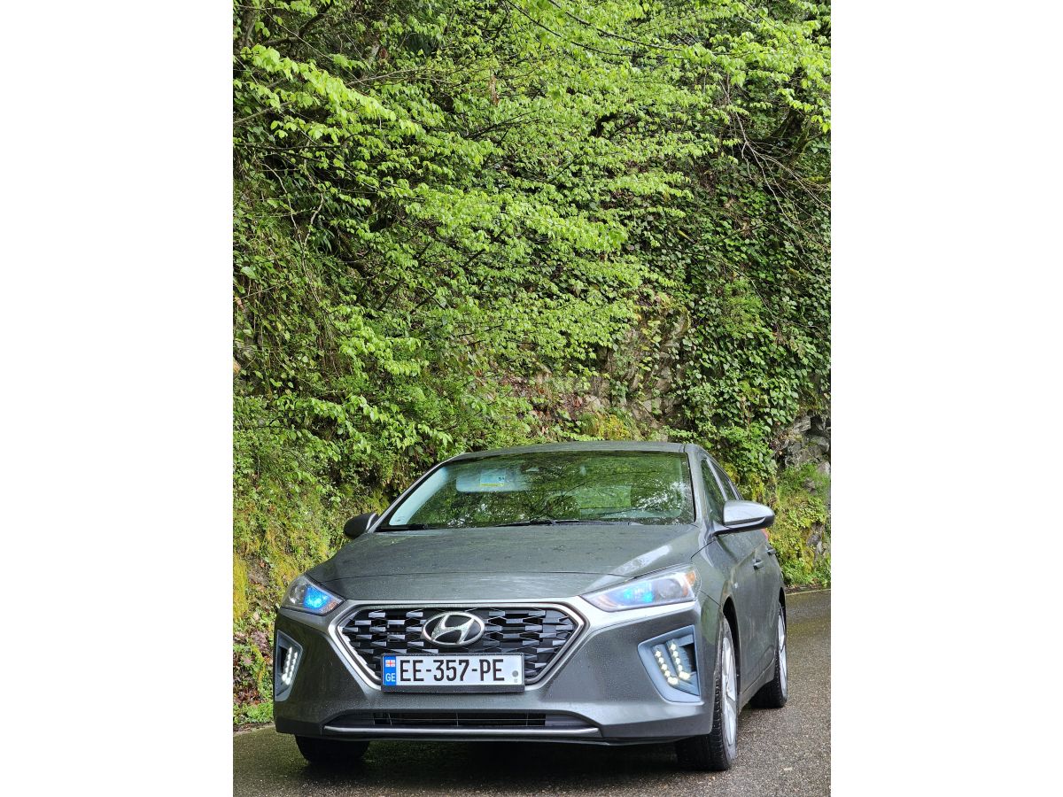 Hyundai Ioniq - фото 8