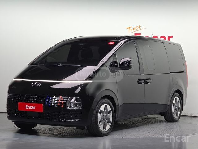 Hyundai Staria - фото 1
