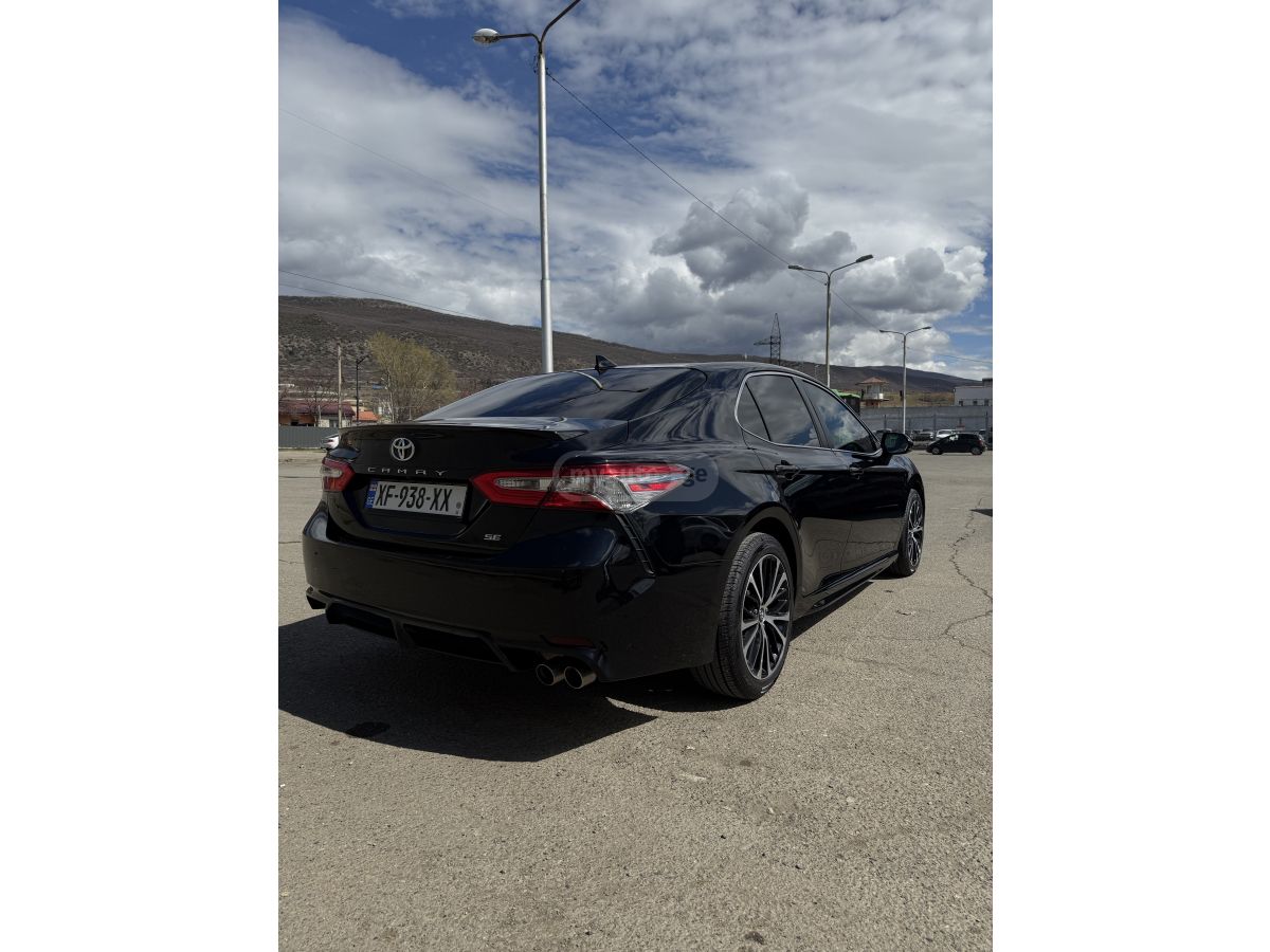 Toyota Camry - фото 5