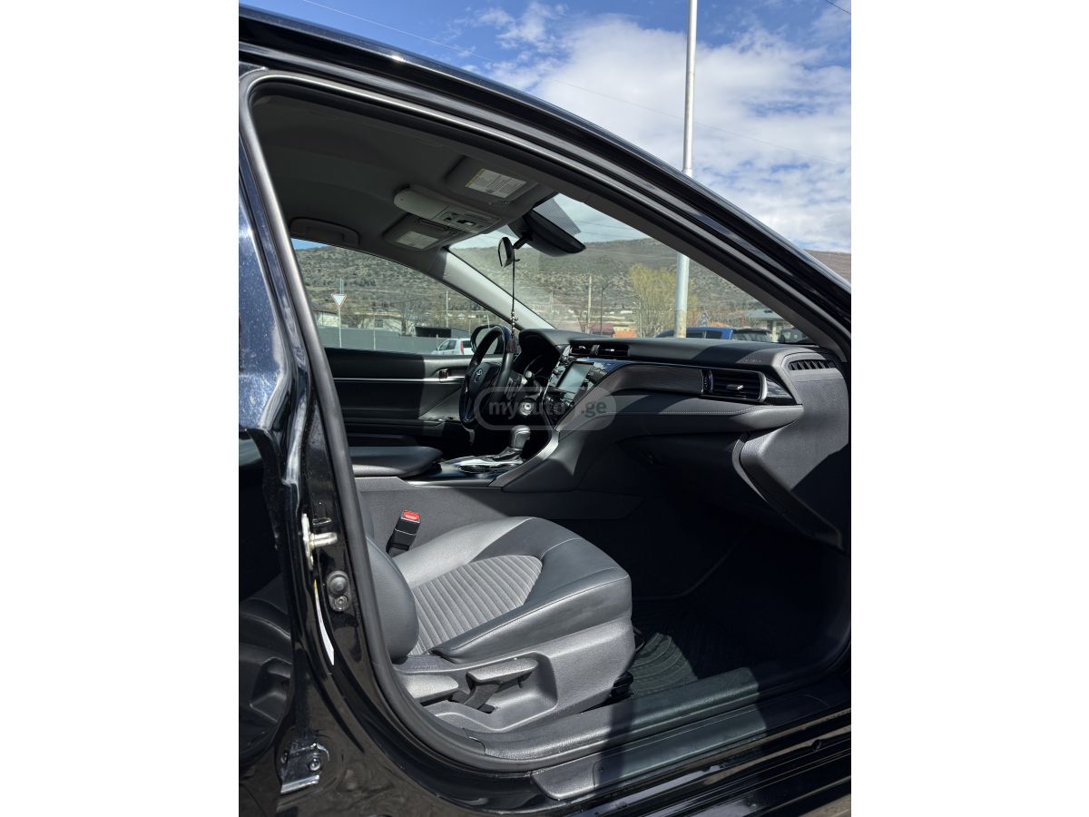 Toyota Camry - фото 8