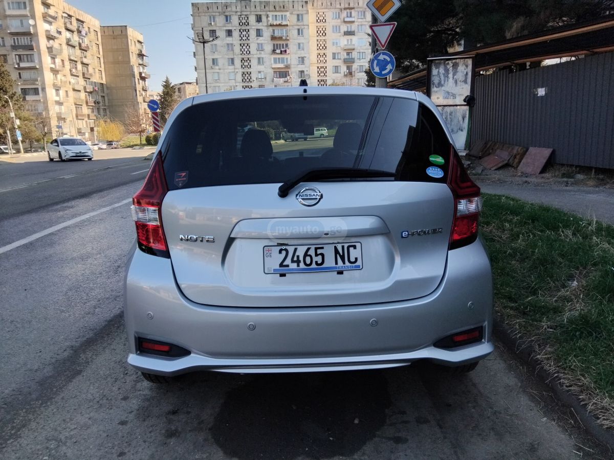 Nissan Note - фото 2