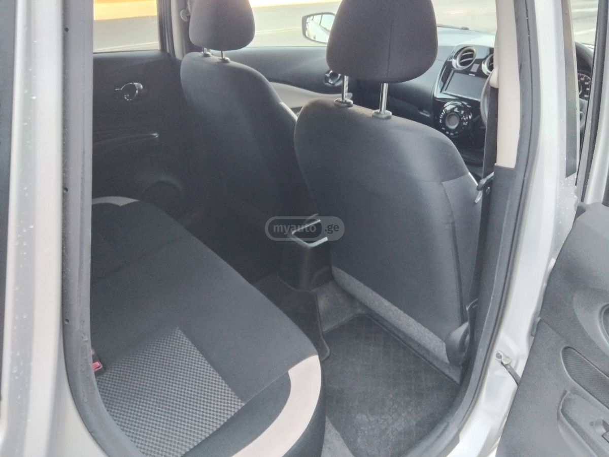 Nissan Note - фото 9