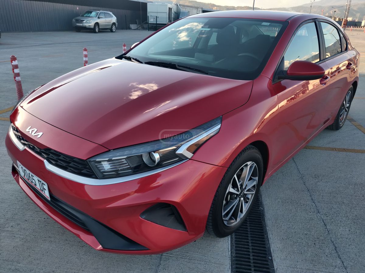 Kia Forte - фото 1