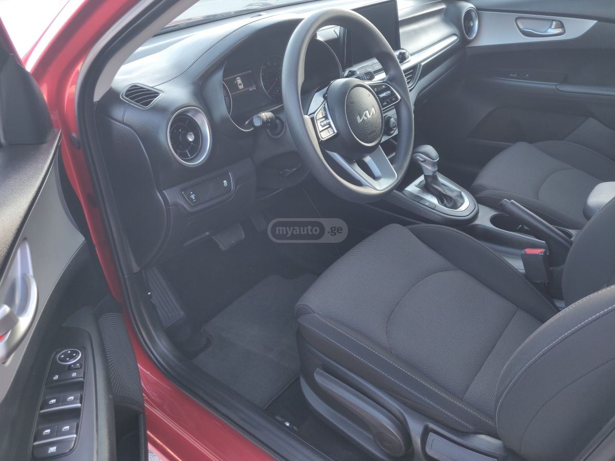 Kia Forte - фото 13