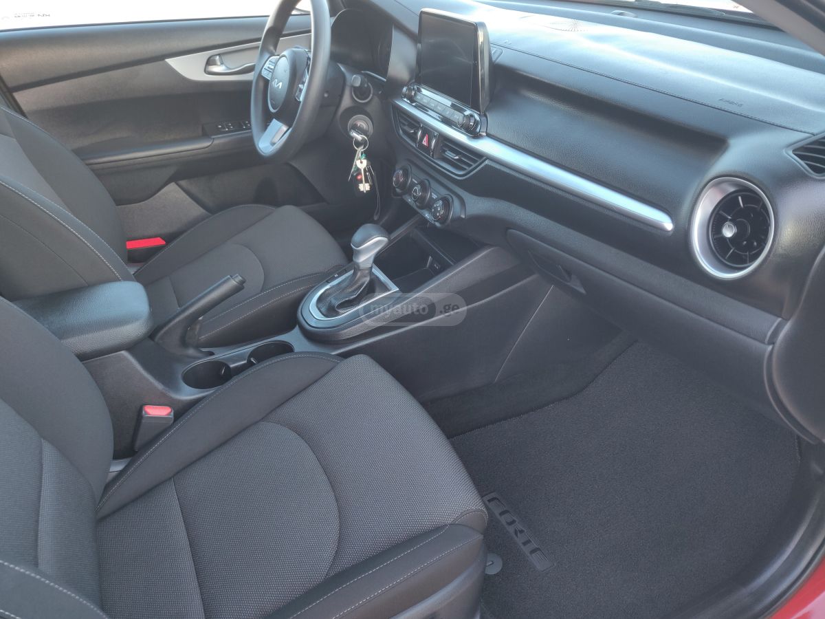 Kia Forte - фото 14