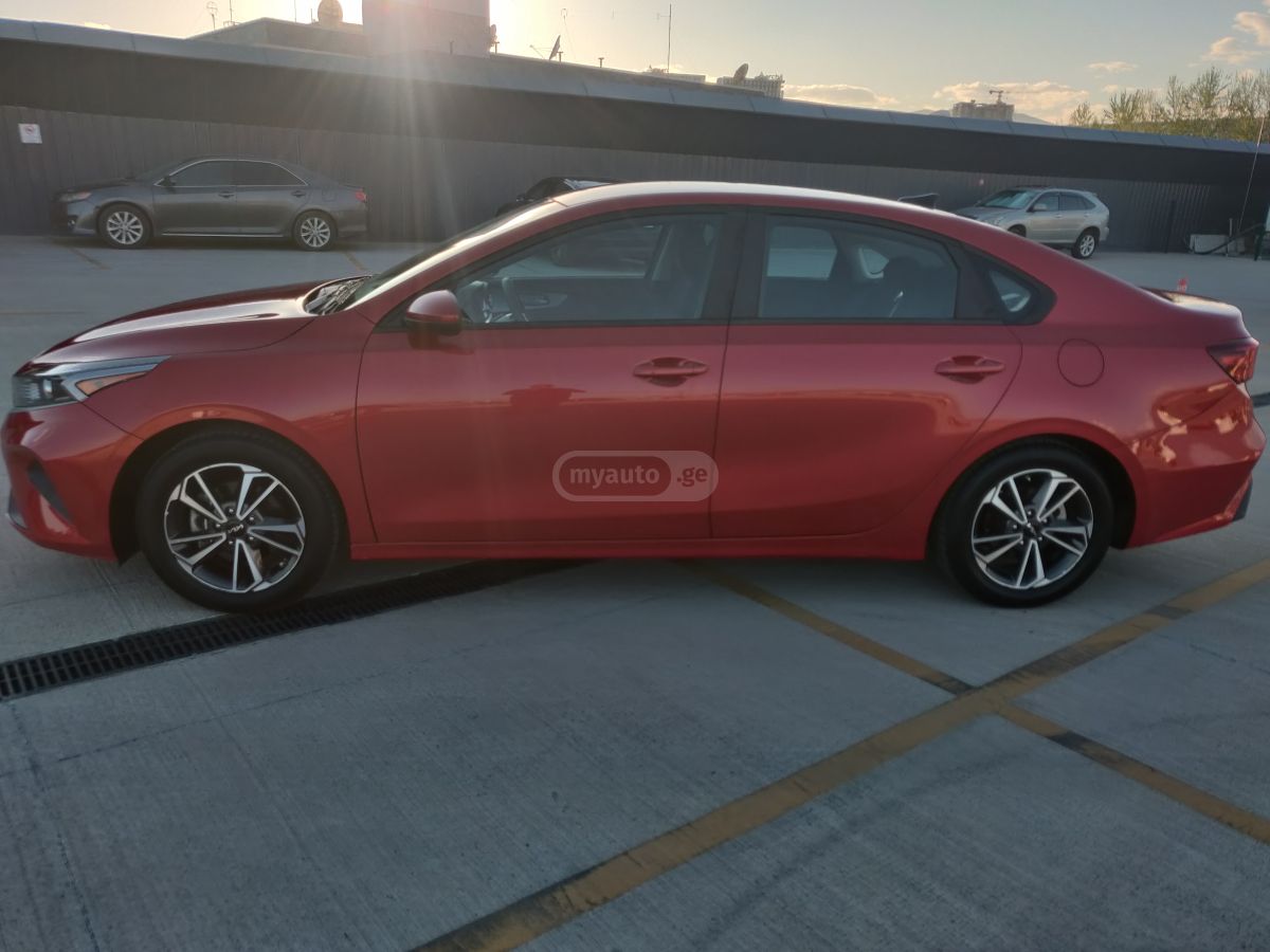 Kia Forte - фото 4