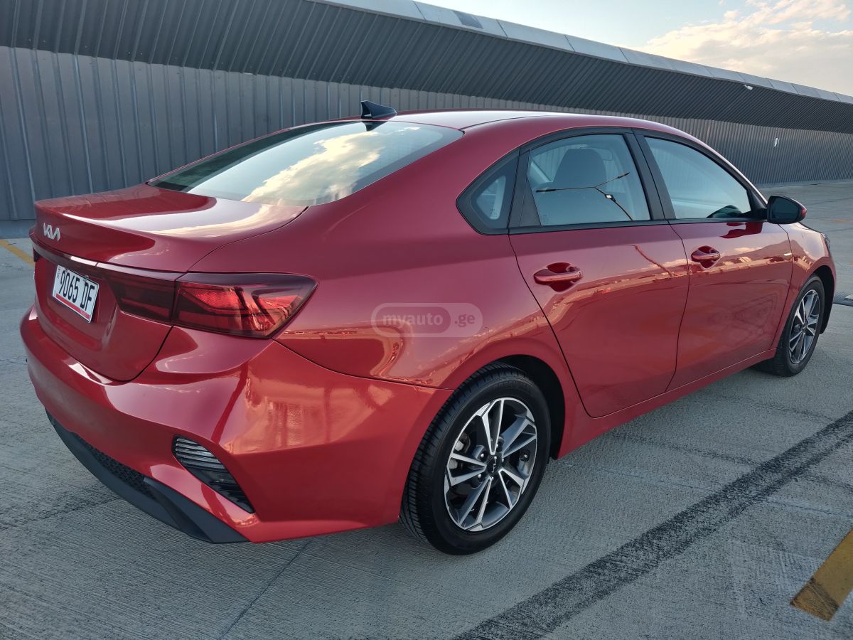 Kia Forte - фото 8