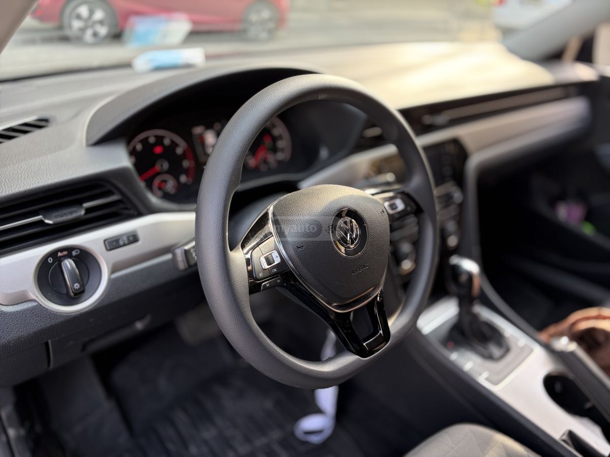 Volkswagen Passat - фото 10