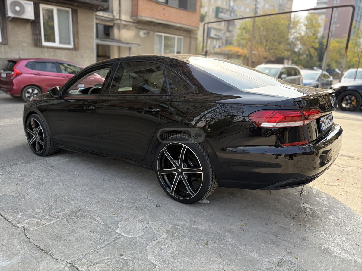 Volkswagen Passat - фото 2