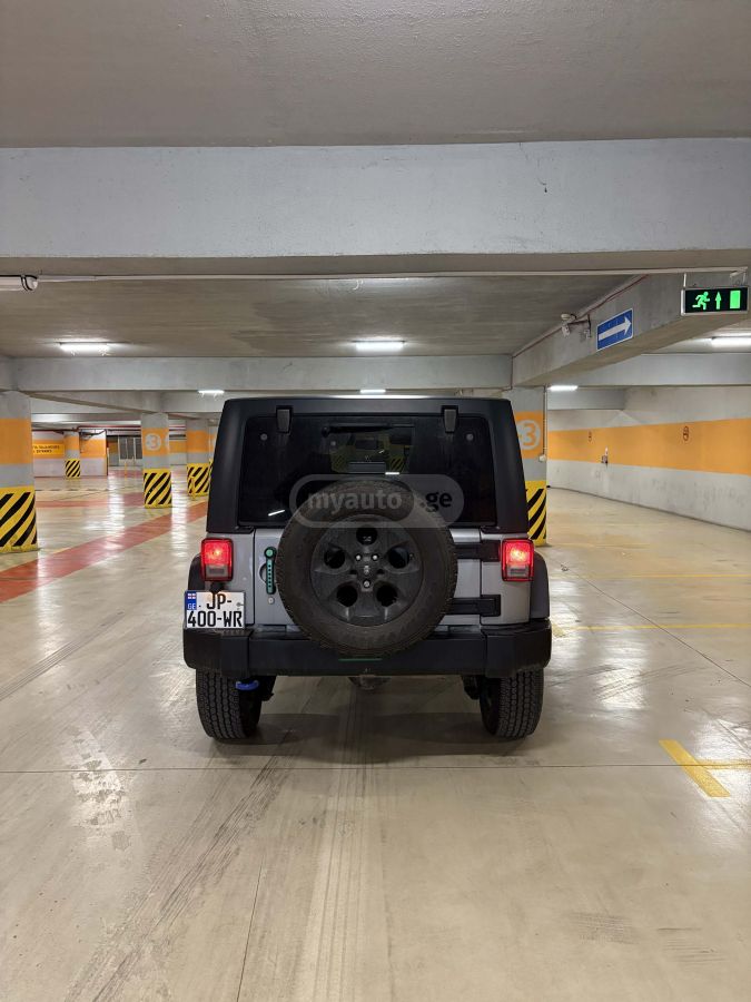 Jeep Wrangler - фото 3