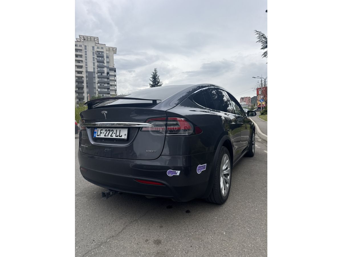 Tesla Model X - фото 3