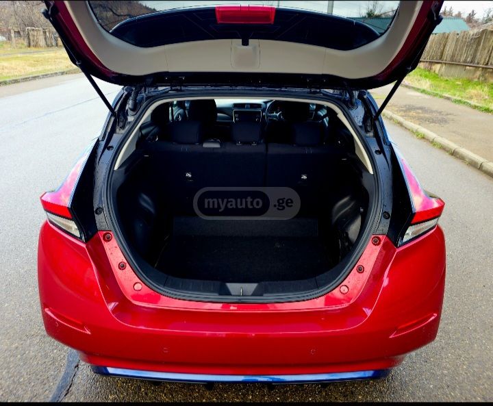 Nissan Leaf - фото 11