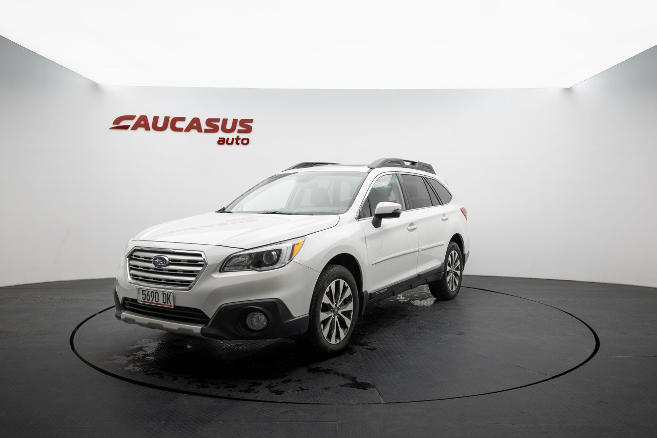 Subaru Outback - фото 1