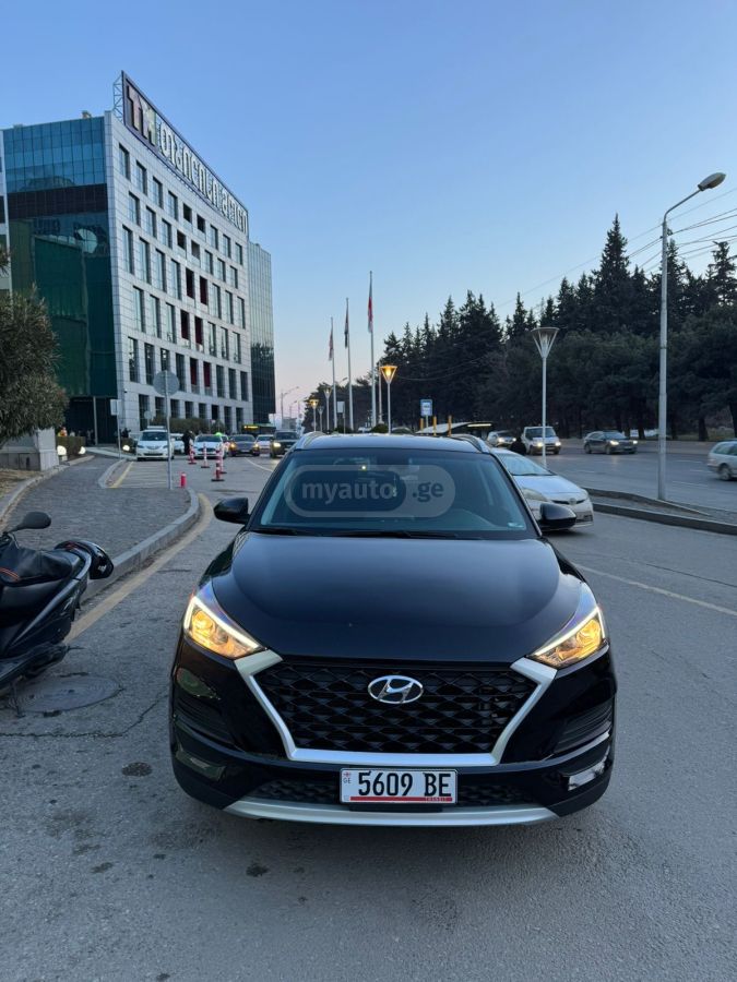 Hyundai Tucson - фото 1