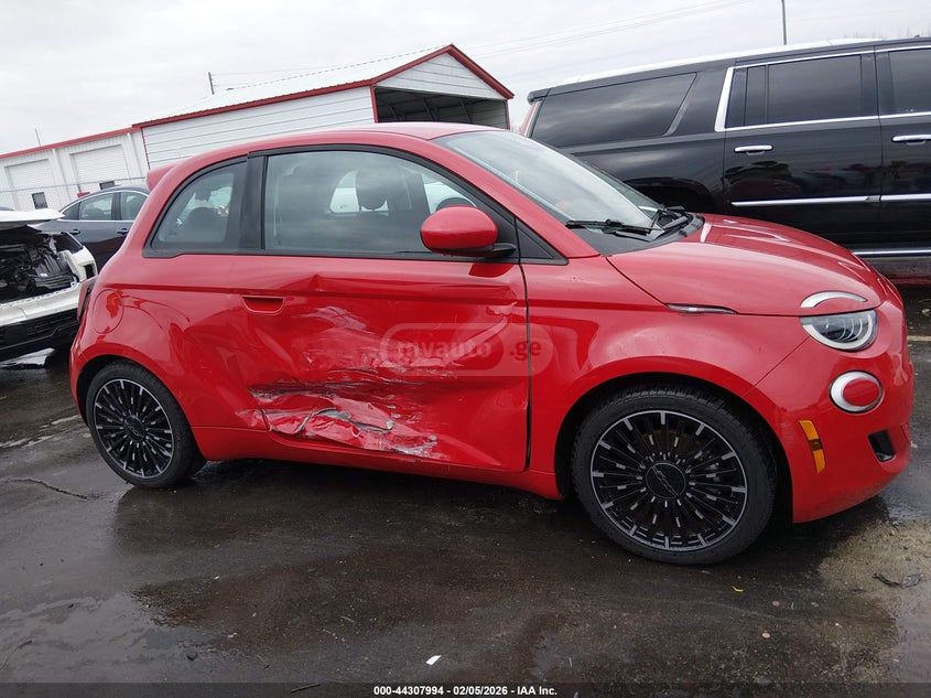 Fiat 500e 2024 — миниатюра 13