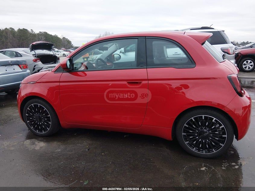 Fiat 500e 2024 — миниатюра 14
