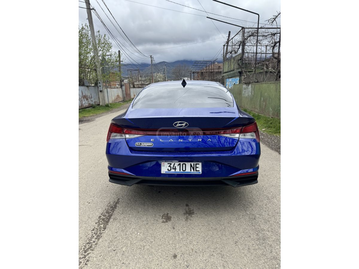 Hyundai Elantra - фото 2