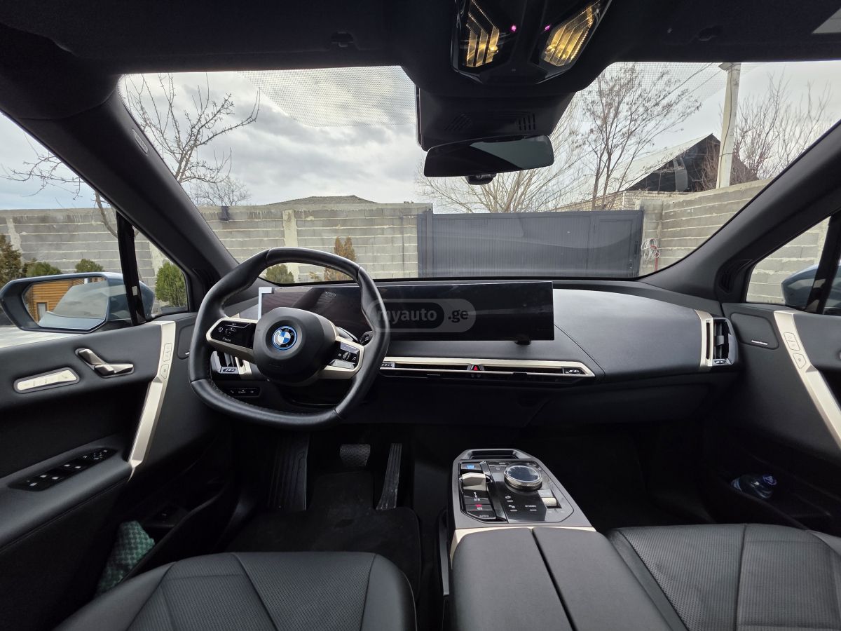 BMW IX - фото 3
