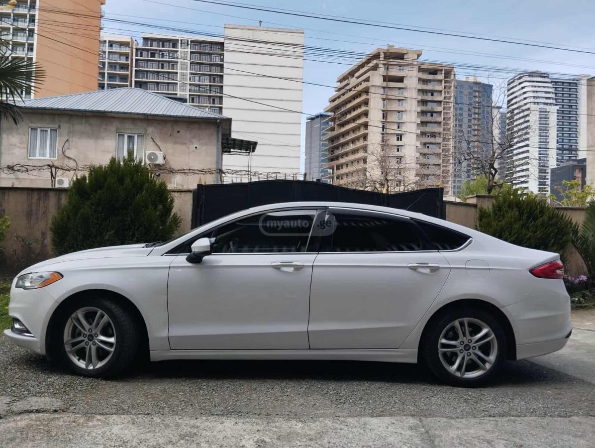 Ford Fusion - фото 4