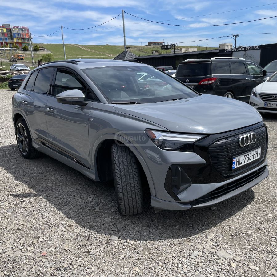 Audi Q4 E-Tron - фото 2