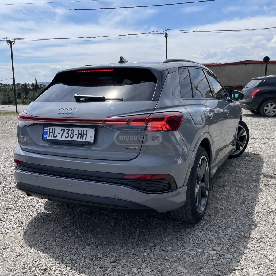 Audi Q4 E-Tron - фото 4