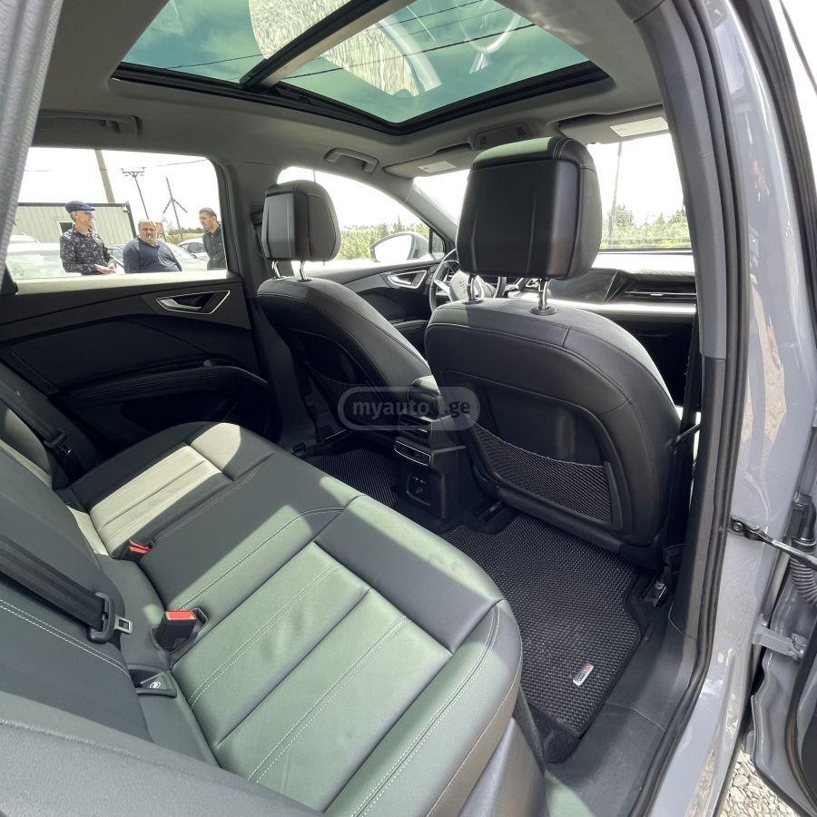 Audi Q4 E-Tron - фото 9