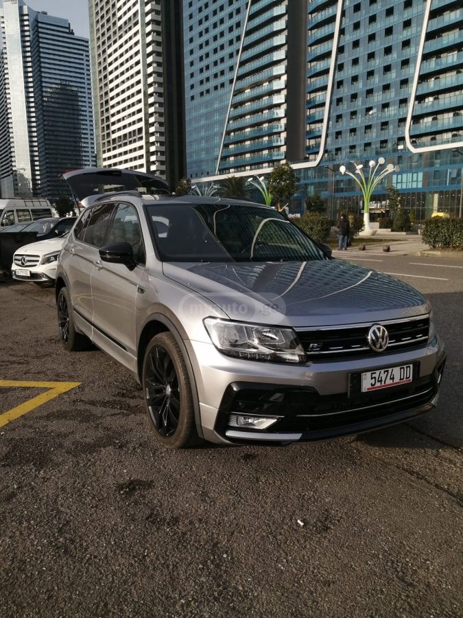 Volkswagen Tiguan - фото 1