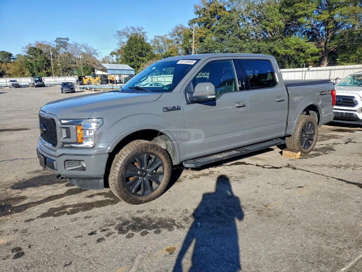 Ford F150 - фото 1