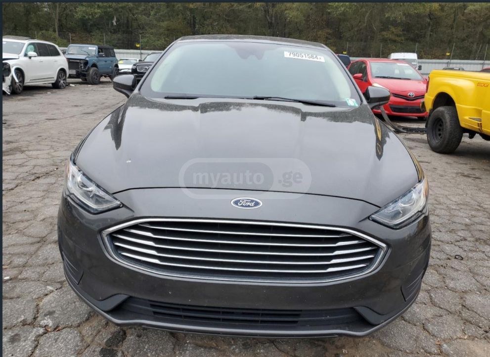 Ford Fusion - фото 1