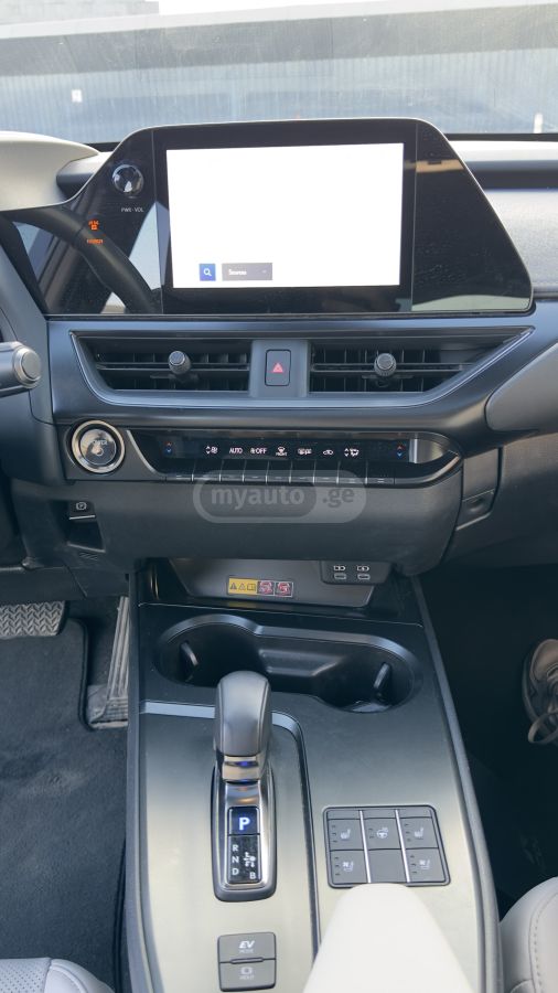 Lexus UX 250 h 2024 — миниатюра 14