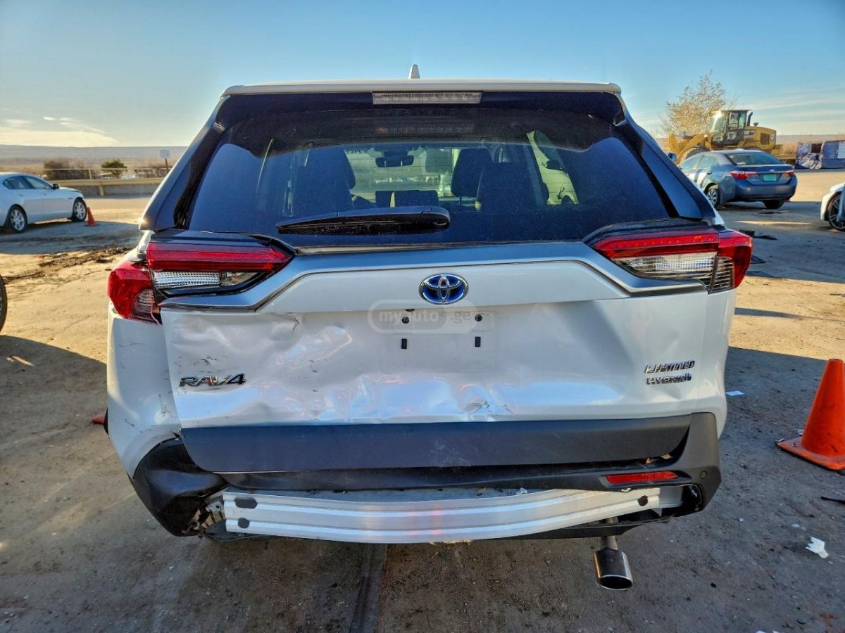 Toyota RAV 4 - фото 6