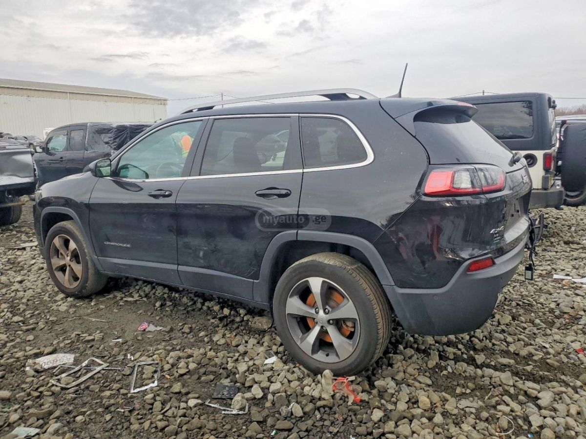 Jeep Cherokee - фото 2