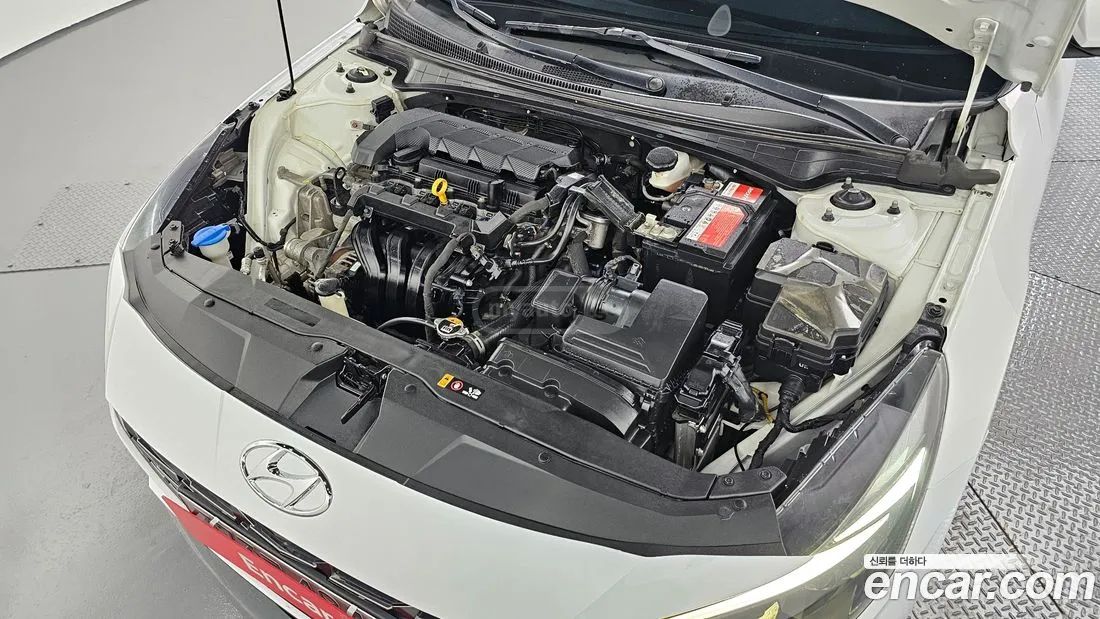 Hyundai Elantra - фото 6