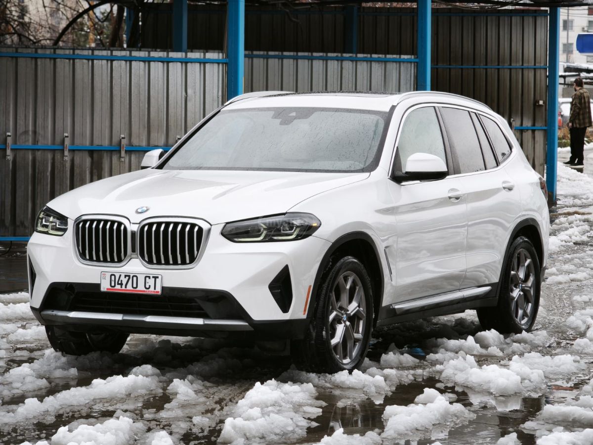 BMW X3 - фото 1