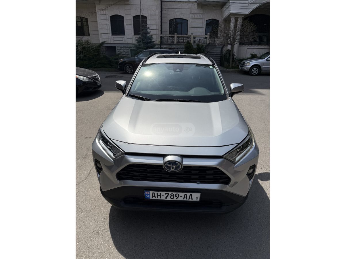 Toyota Rav 4 - фото 6