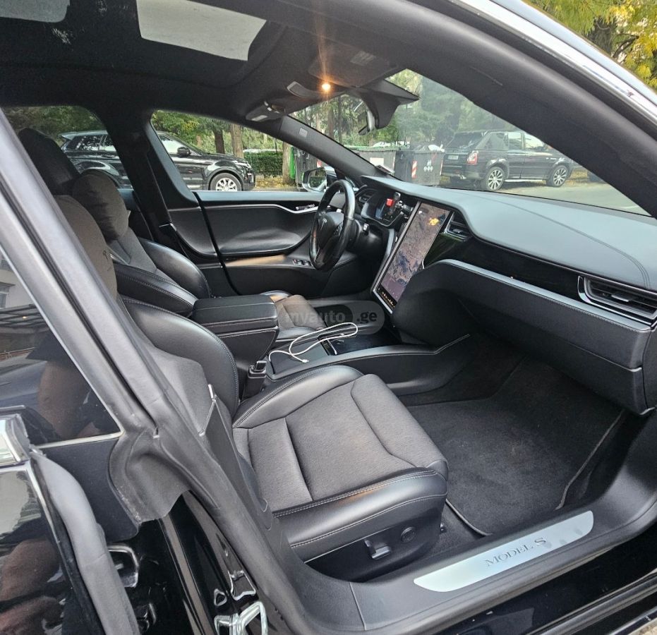Tesla Model S - фото 10