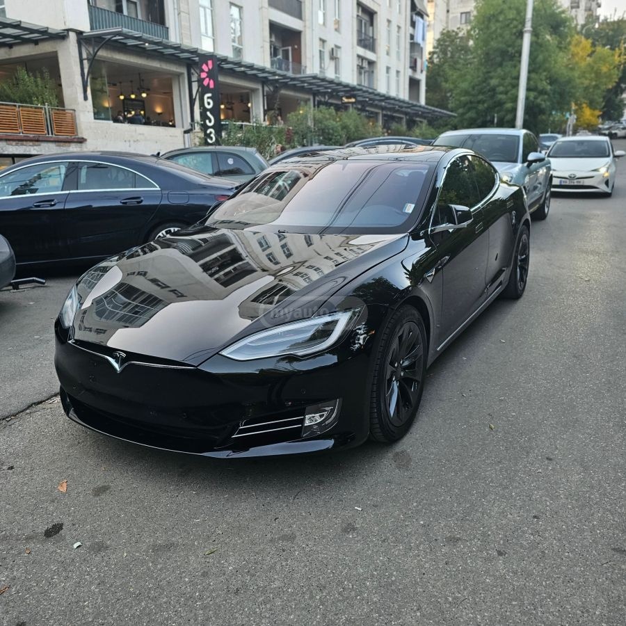 Tesla Model S - фото 3
