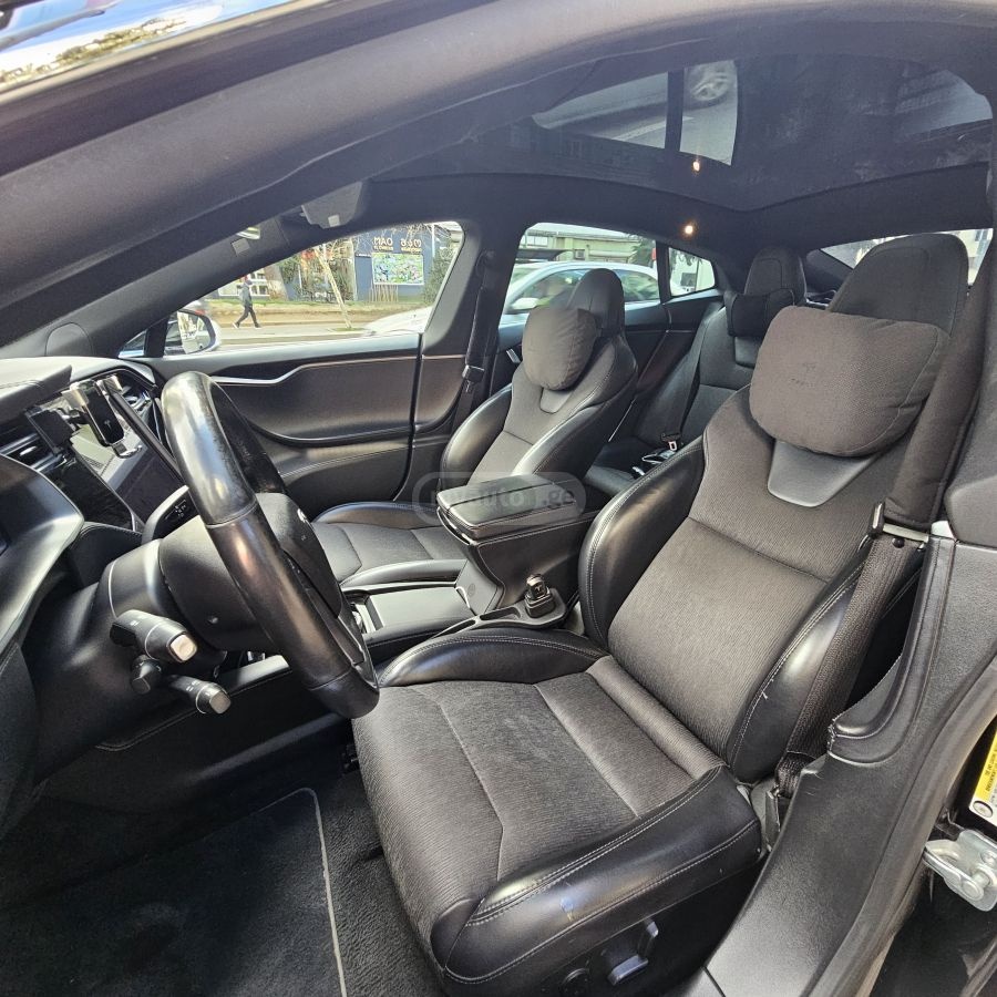 Tesla Model S - фото 8
