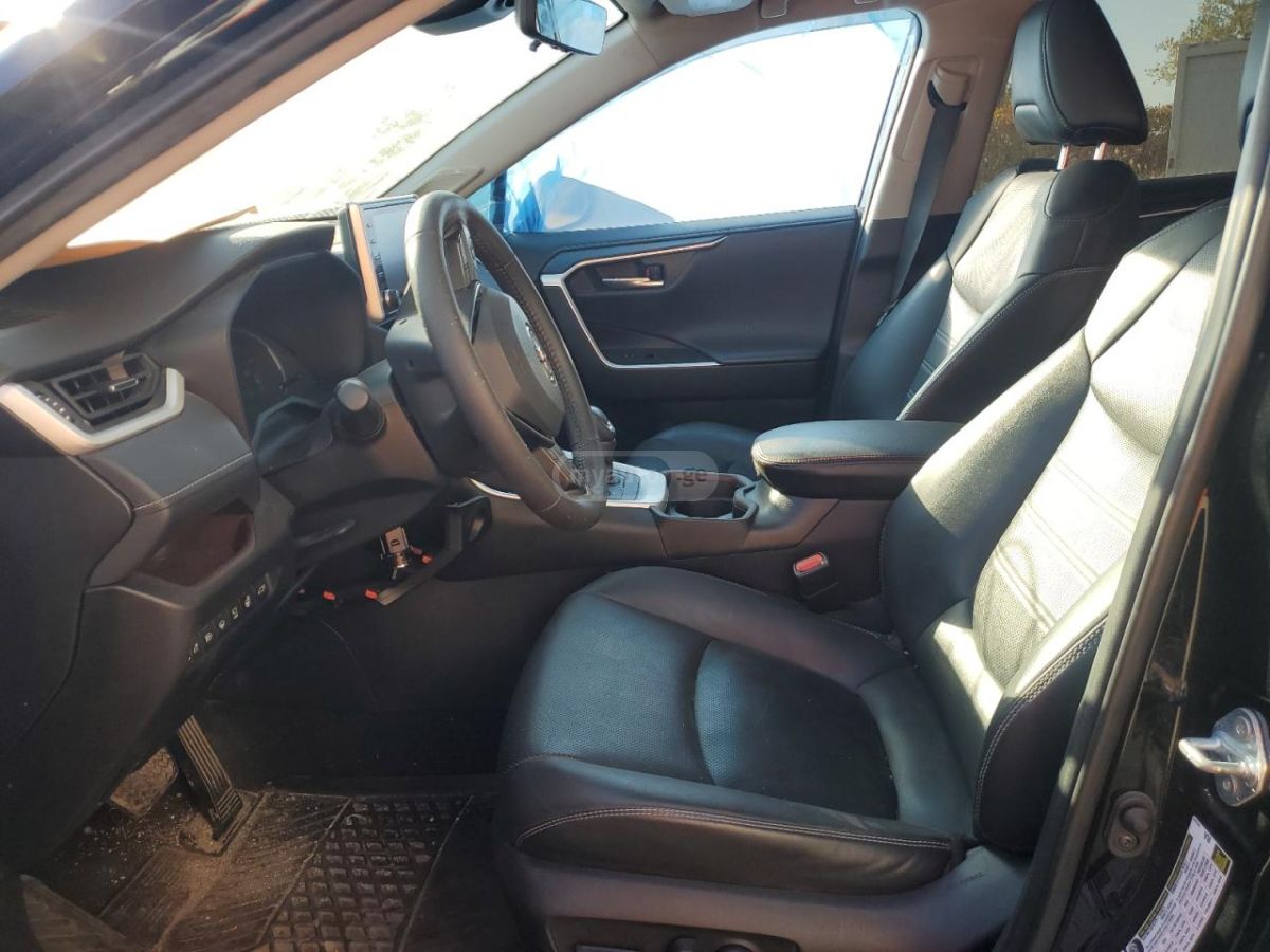 Toyota RAV 4 - фото 7