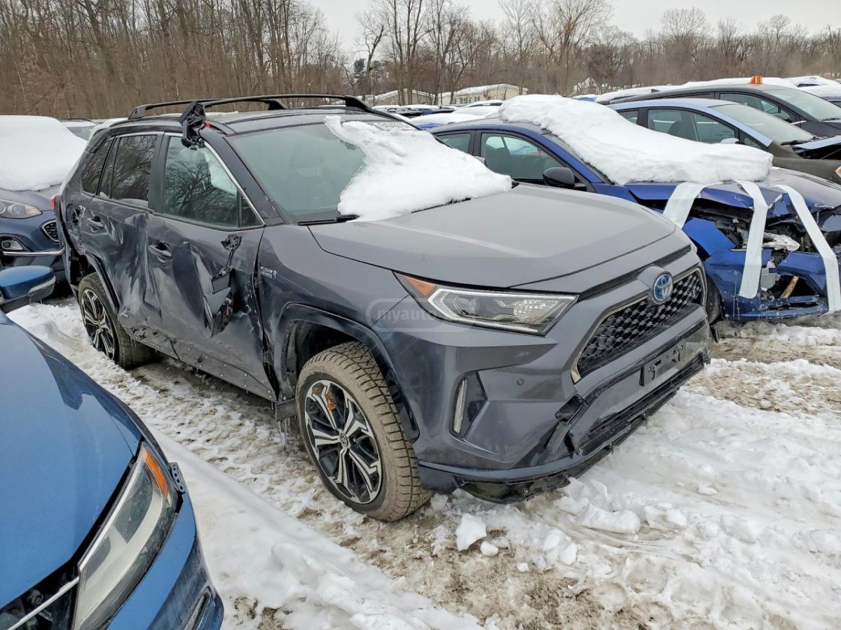 Toyota RAV 4 - фото 4