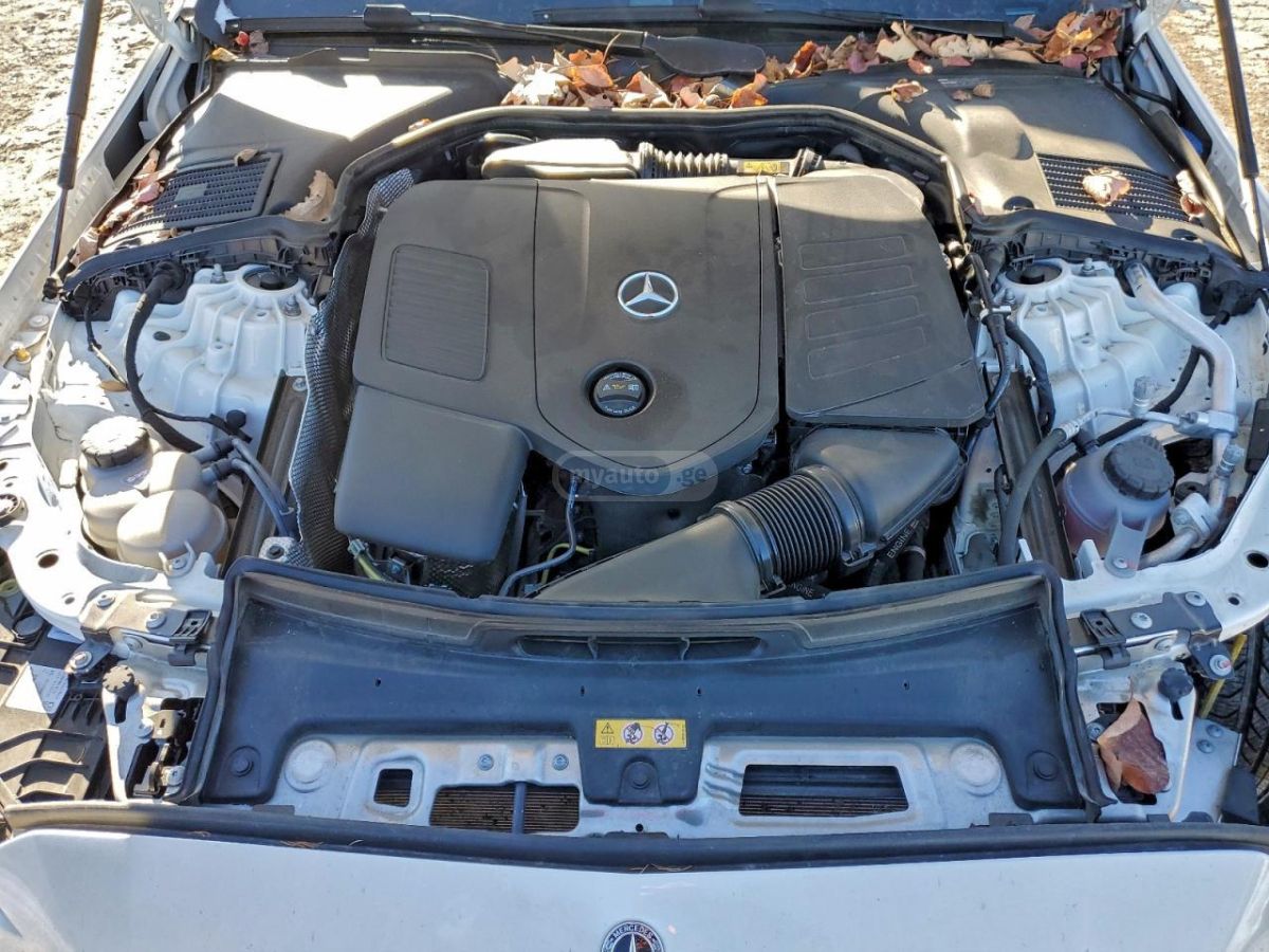 Mercedes-Benz C 300 2024 — миниатюра 11