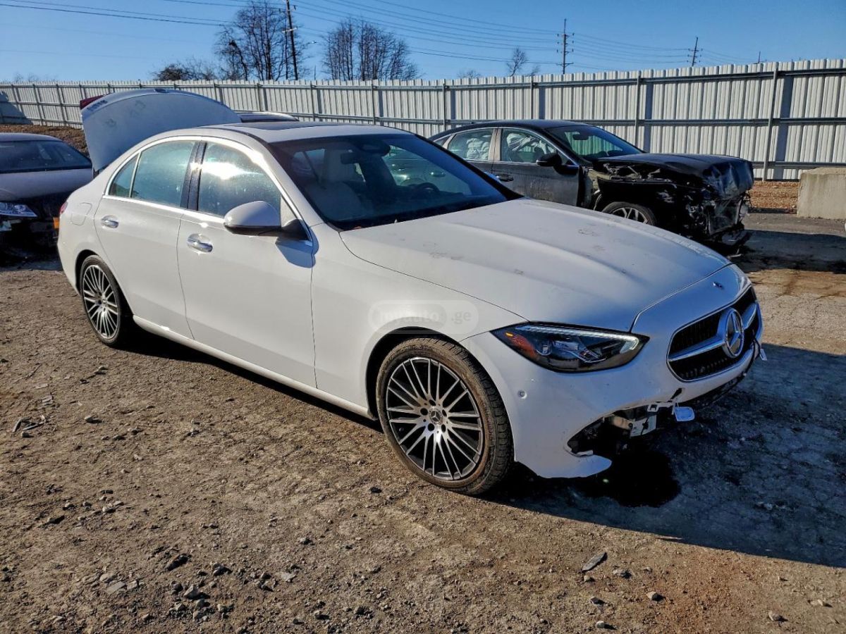 Mercedes-Benz C 300 2024 — миниатюра 4