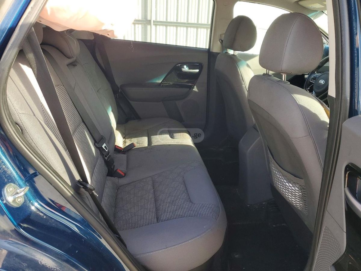 Kia Niro - фото 10
