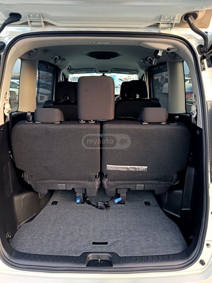 Nissan Serena - фото 15