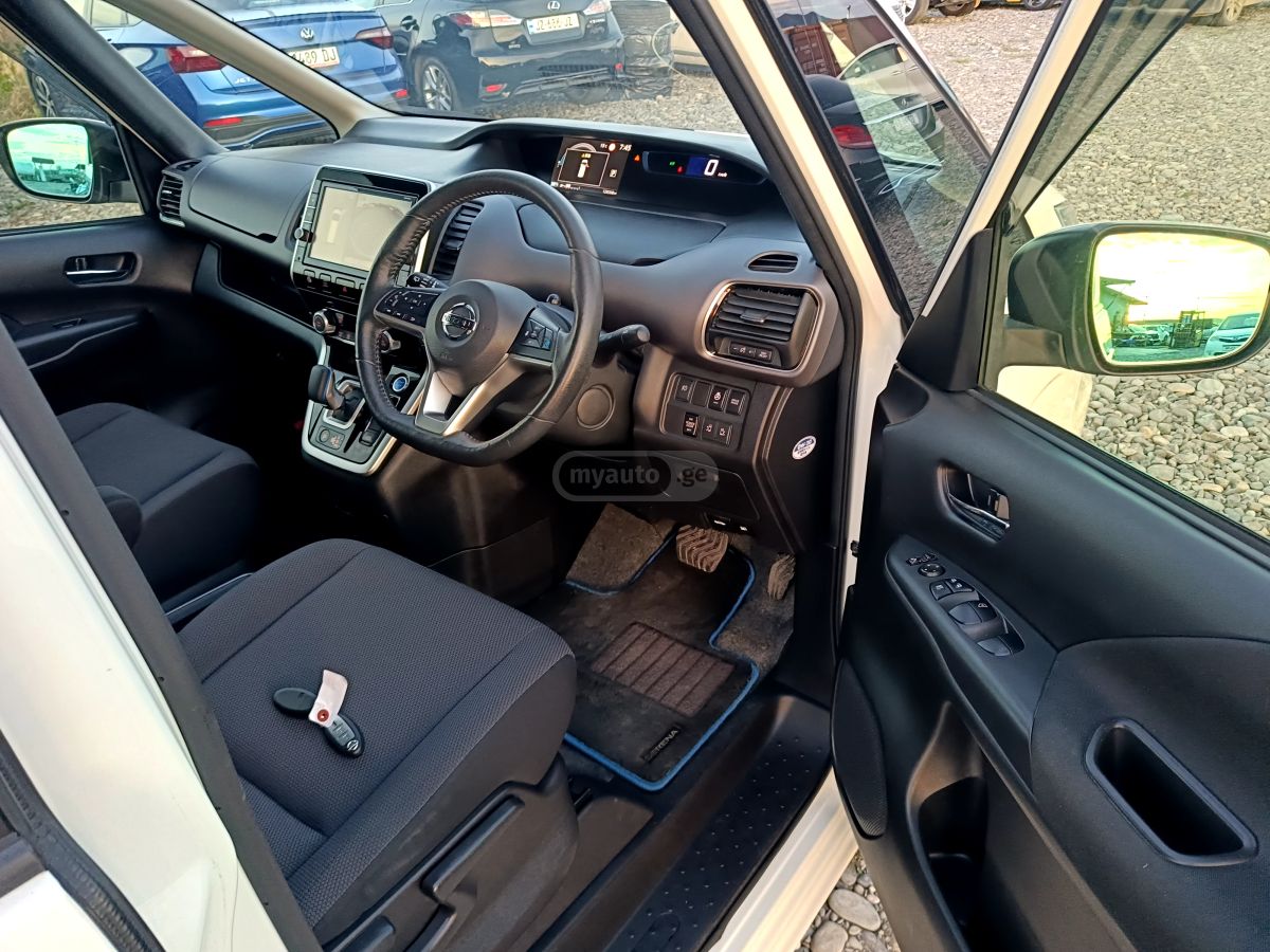 Nissan Serena - фото 5