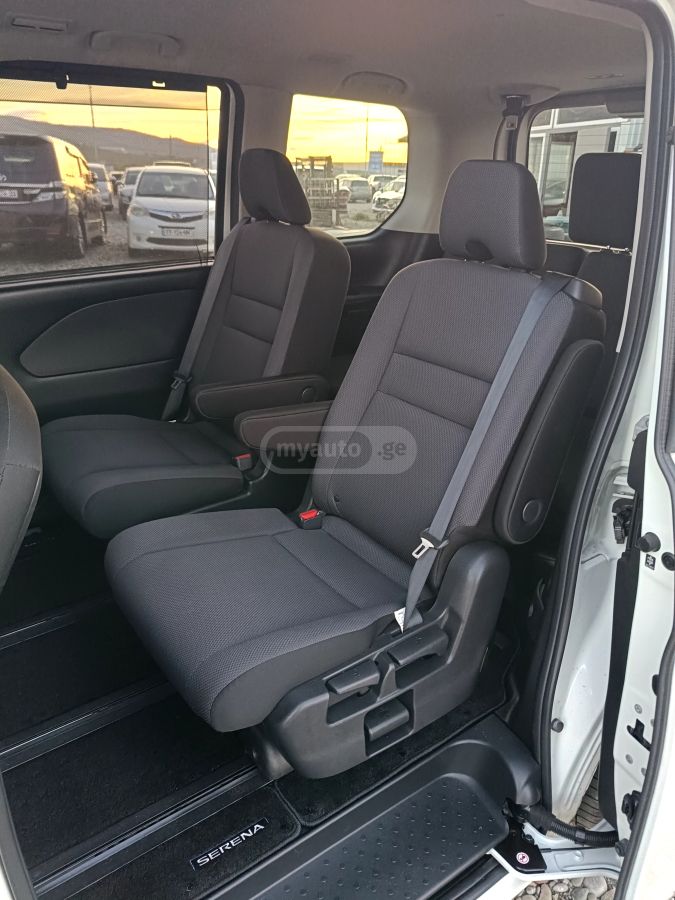 Nissan Serena - фото 7